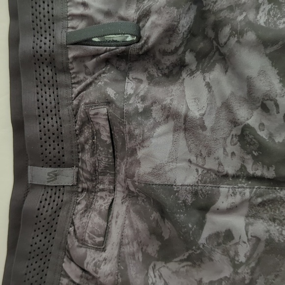 VRST Men's 2X Running Camo Gray & black shorts w/pockets and lined - Picture 6 of 7